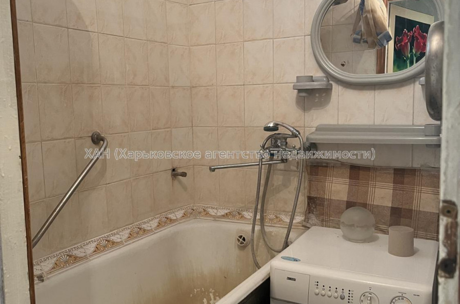 Продам квартиру, Непокоренных ул. , 20/321 , 3 кім., 66 м², косметический ремонт 