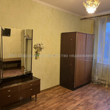 Продам квартиру, Непокоренных ул. , 20/321 , 3  ком., 66 м², косметический ремонт 
