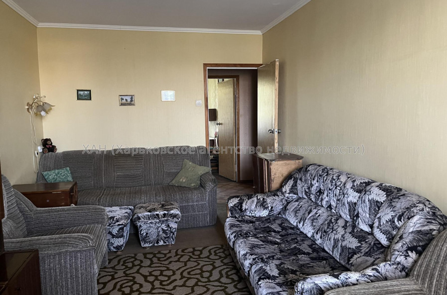Продам квартиру, Непокоренных ул. , 20/321 , 3  ком., 66 м², косметический ремонт 
