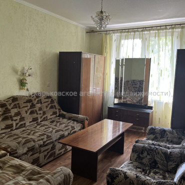 Продам квартиру, Непокоренных ул. , 20/321 , 3 кім., 66 м², косметический ремонт 