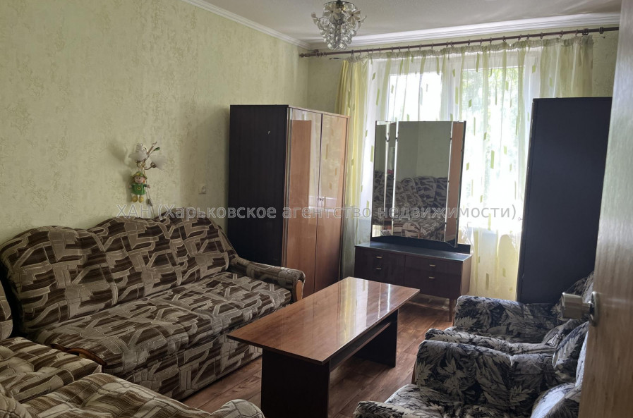 Продам квартиру, Непокоренных ул. , 20/321 , 3 кім., 66 м², косметический ремонт 