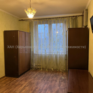 Продам квартиру, Непокоренных ул. , 20/321 , 3  ком., 66 м², косметический ремонт 
