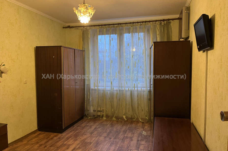 Продам квартиру, Непокоренных ул. , 20/321 , 3  ком., 66 м², косметический ремонт 