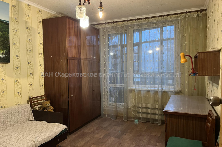Продам квартиру, Непокоренных ул. , 20/321 , 3  ком., 66 м², косметический ремонт 
