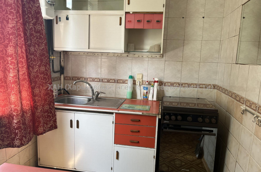 Продам квартиру, Непокоренных ул. , 20/321 , 3 кім., 66 м², косметический ремонт 