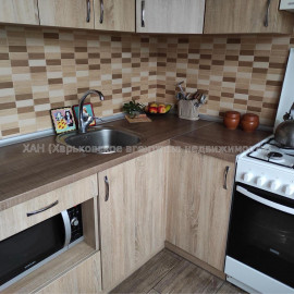 Здам квартиру, Валентиновская ул. , 2 кім., 45 м², капитальный ремонт