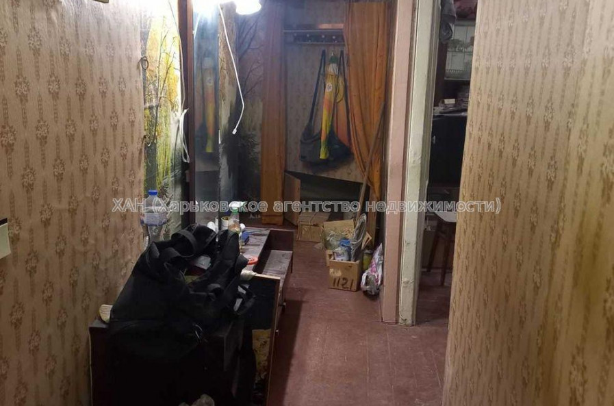 Продам квартиру, Защитников Неба ул. , 35 , 2  ком., 43 м², советский ремонт 