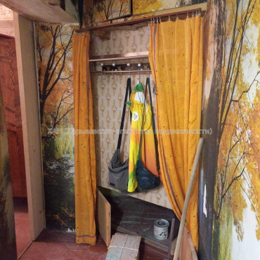 Продам квартиру, Защитников Неба ул. , 35 , 2  ком., 43 м², советский ремонт 