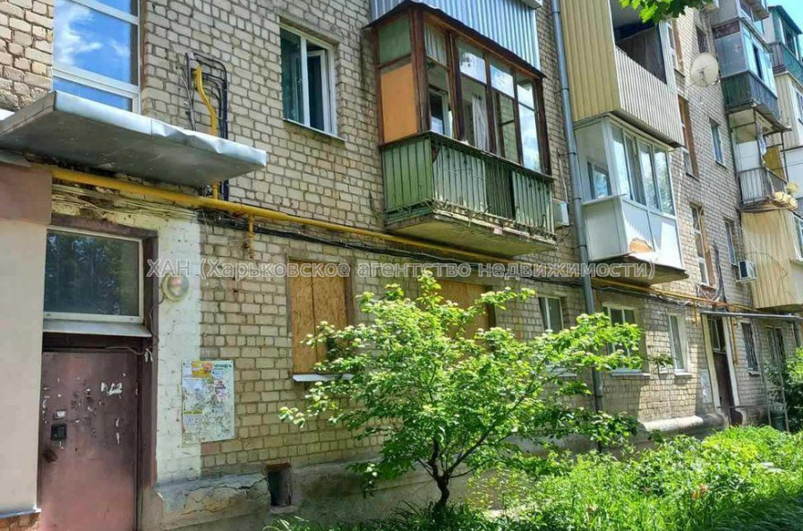 Продам квартиру, Защитников Неба ул. , 35 , 2  ком., 43 м², советский ремонт 
