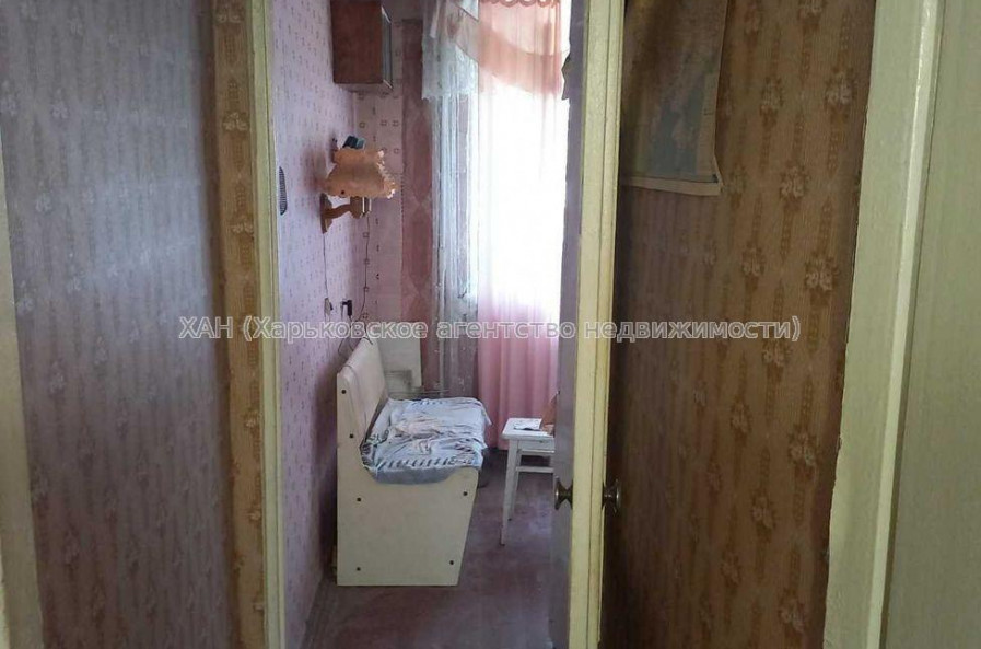 Продам квартиру, Защитников Неба ул. , 35 , 2  ком., 43 м², советский ремонт 