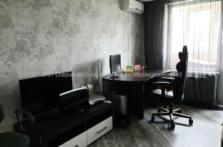 Продам квартиру, Гвардейцев Широнинцев ул. , 44 , 3  ком., 69 м², евроремонт 