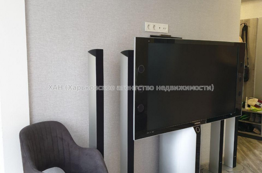 Продам квартиру, Гвардейцев Широнинцев ул. , 44 , 3  ком., 69 м², евроремонт 
