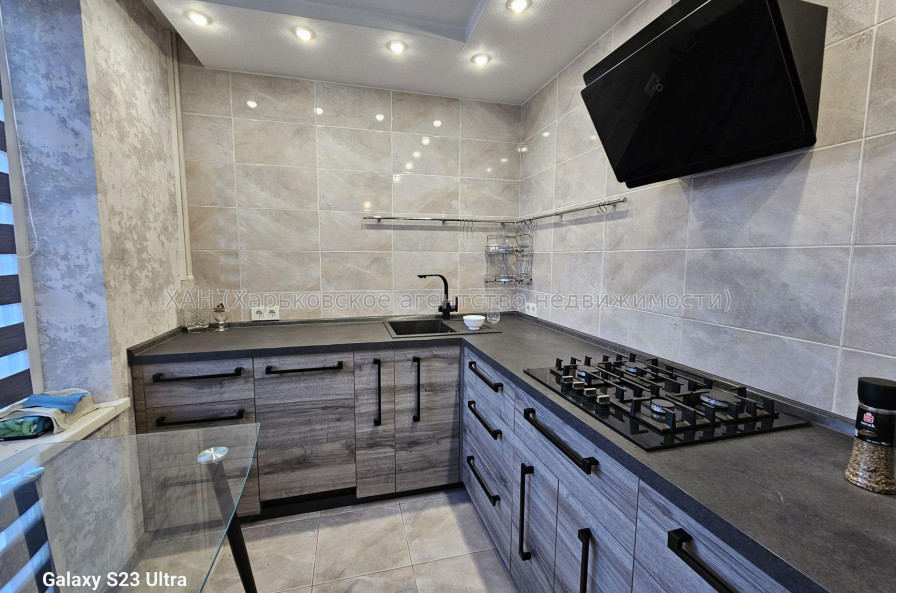 Продам квартиру, Гвардейцев Широнинцев ул. , 44 , 3  ком., 69 м², евроремонт 