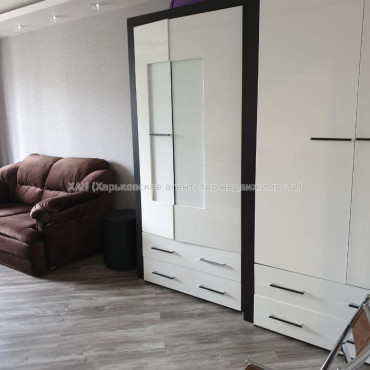 Продам квартиру, Гвардейцев Широнинцев ул. , 44 , 3  ком., 69 м², евроремонт 