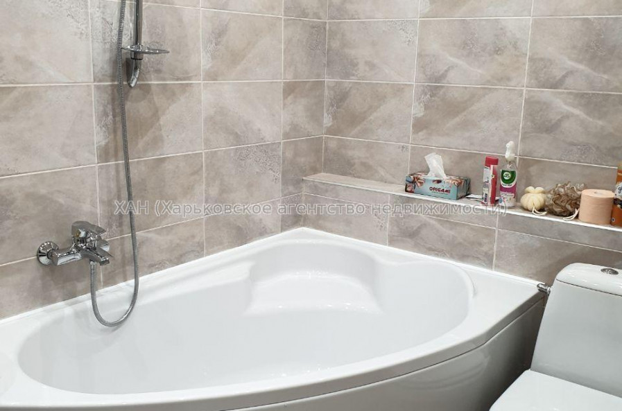 Продам квартиру, Гвардейцев Широнинцев ул. , 44 , 3  ком., 69 м², евроремонт 