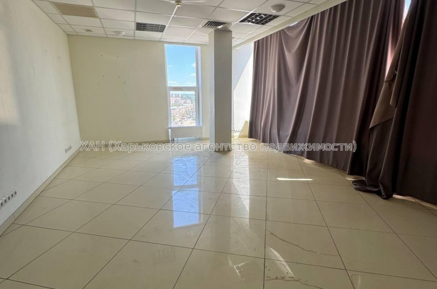 Здам нежитлову нерухомість, офис в офисном центре , 3 кім., 160 м², евроремонт 
