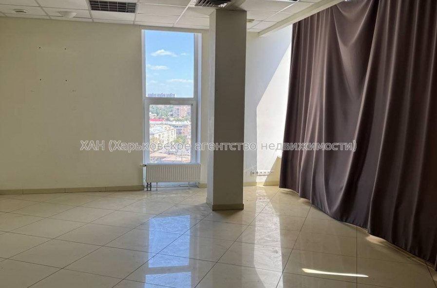 Здам нежитлову нерухомість, офис в офисном центре , 3 кім., 160 м², евроремонт 