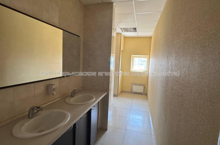 Здам нежитлову нерухомість, офис в офисном центре , 3 кім., 160 м², евроремонт 
