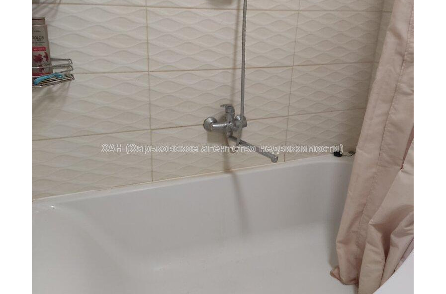 Продам квартиру, Победы просп. , 1 кім., 43.70 м², капитальный ремонт 