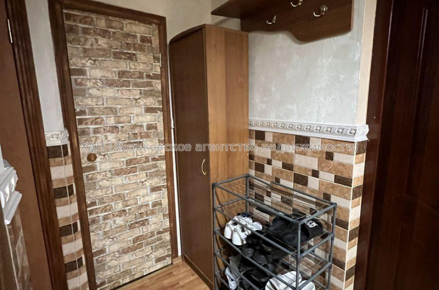 Продам квартиру, Бучмы ул. , 2 кім., 57 м², косметический ремонт 