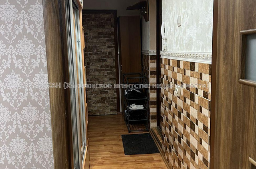Продам квартиру, Бучмы ул. , 2 кім., 57 м², косметический ремонт 