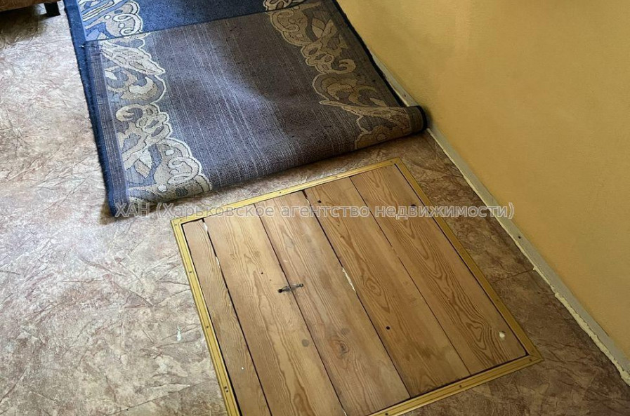 Продам квартиру, Бучмы ул. , 2 кім., 57 м², косметический ремонт 