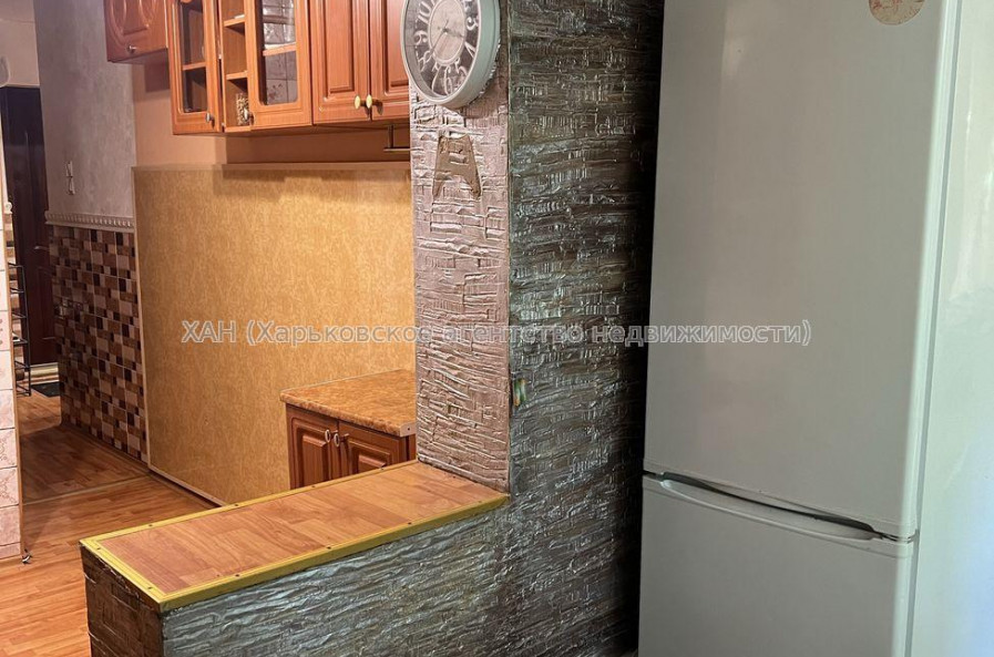 Продам квартиру, Бучмы ул. , 2 кім., 57 м², косметический ремонт 