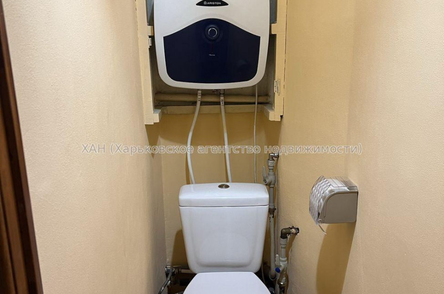 Продам квартиру, Бучмы ул. , 2 кім., 57 м², косметический ремонт 