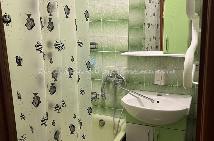 Продам квартиру, Бучмы ул. , 2 кім., 57 м², косметический ремонт 