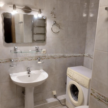 Продам квартиру, Клочковская ул. , 186Б , 2 кім., 71 м², капитальный ремонт 