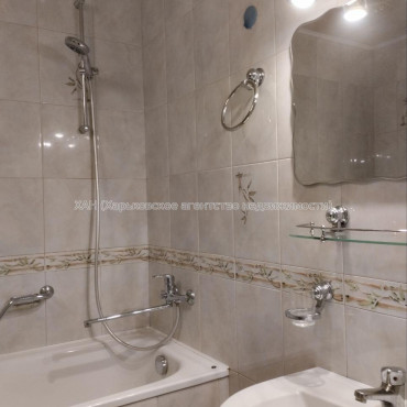 Продам квартиру, Клочковская ул. , 186Б , 2 кім., 71 м², капитальный ремонт 