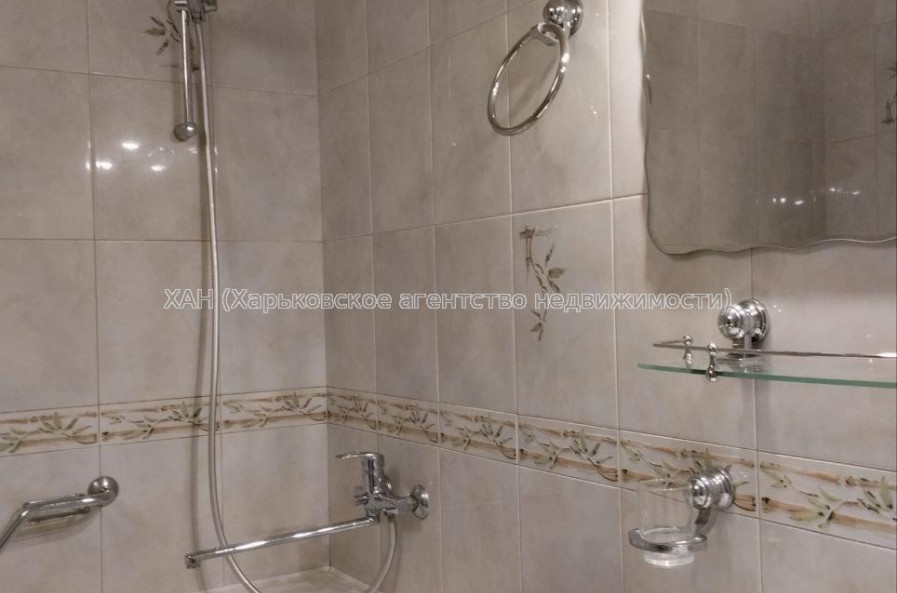 Продам квартиру, Клочковская ул. , 186Б , 2 кім., 71 м², капитальный ремонт 