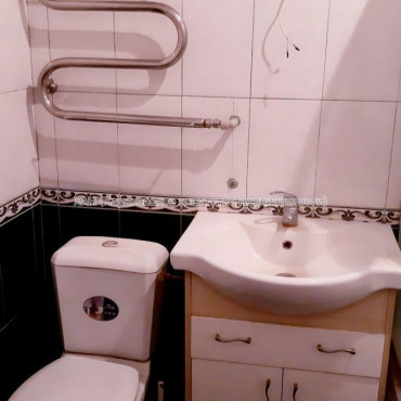 Продам квартиру, Григория Сковороды ул. , 2  ком., 47 м², советский ремонт 