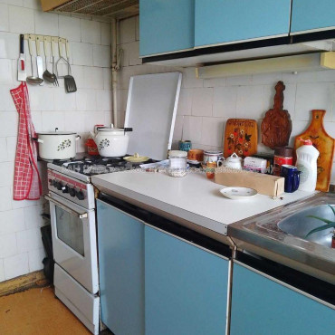 Продам квартиру, Евгения Котляра ул. , 8/10 , 3 кім., 67.40 м², советский ремонт 