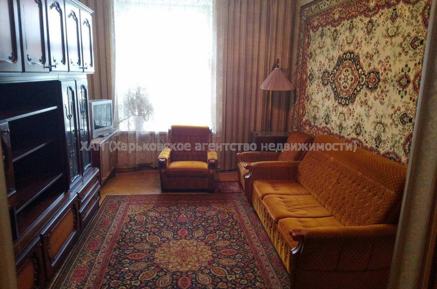 Продам квартиру, Евгения Котляра ул. , 3  ком., 67.40 м², советский ремонт 