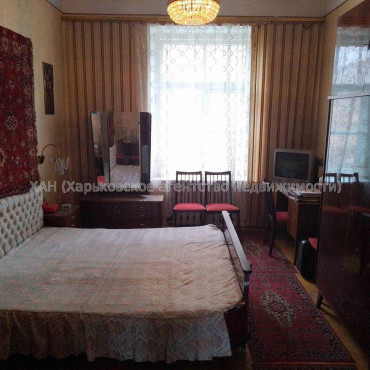 Продам квартиру, Евгения Котляра ул. , 8/10 , 3 кім., 67.40 м², советский ремонт 