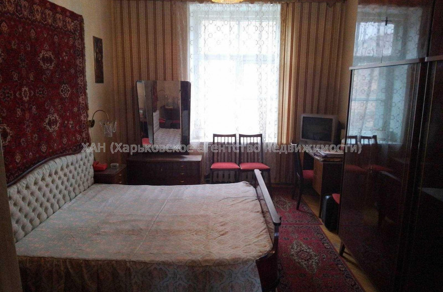 Продам квартиру, Евгения Котляра ул. , 3  ком., 67.40 м², советский ремонт 