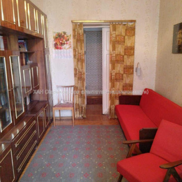 Продам квартиру, Евгения Котляра ул. , 8/10 , 3 кім., 67.40 м², советский ремонт 