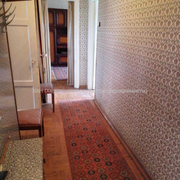 Продам квартиру, Евгения Котляра ул. , 8/10 , 3 кім., 67.40 м², советский ремонт 