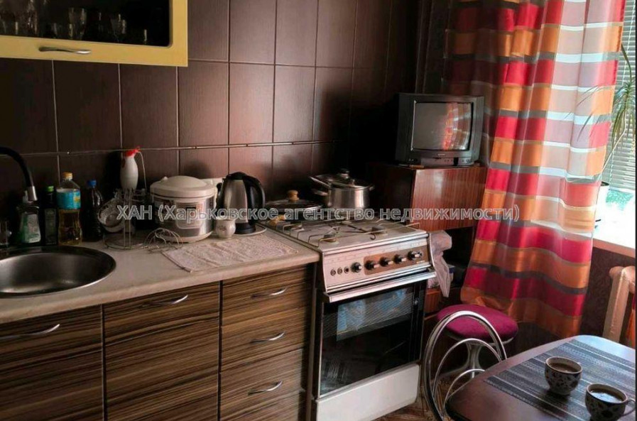Продам квартиру, Генерала Момота ул. , 1 кім., 31 м², косметический ремонт 
