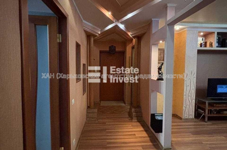 Продам квартиру, Гвардейцев Широнинцев ул. , 46 , 3 кім., 70 м², евроремонт 