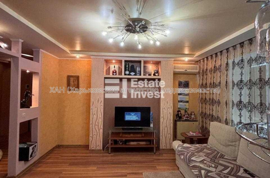 Продам квартиру, Гвардейцев Широнинцев ул. , 46 , 3 кім., 70 м², евроремонт 
