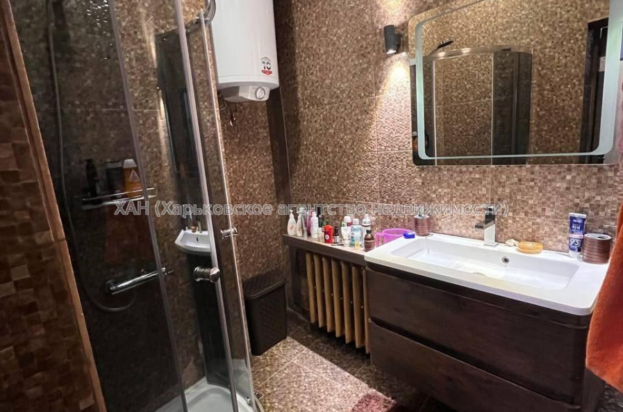 Продам квартиру, Багалия ул. , 2  ком., 60 м², евроремонт 