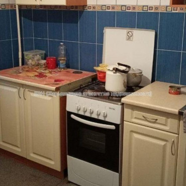 Продам квартиру, Ковтуна ул. , 1  ком., 40 м², советский ремонт 