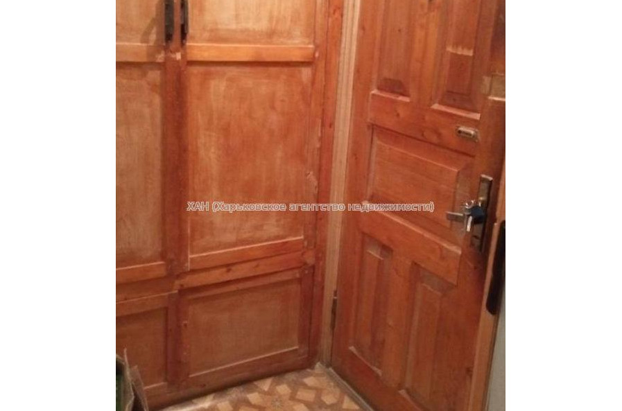 Продам квартиру, Ковтуна ул. , 1  ком., 40 м², советский ремонт 