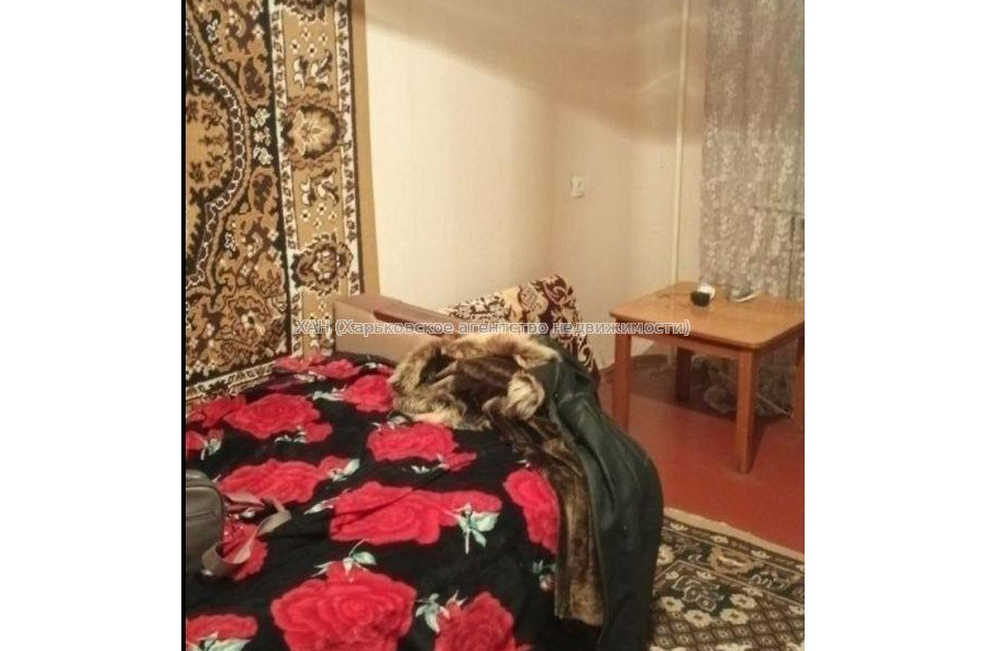 Продам квартиру, Ковтуна ул. , 1  ком., 40 м², советский ремонт 