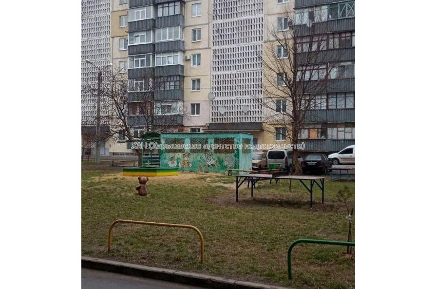 Продам квартиру, Ковтуна ул. , 1  ком., 40 м², советский ремонт 