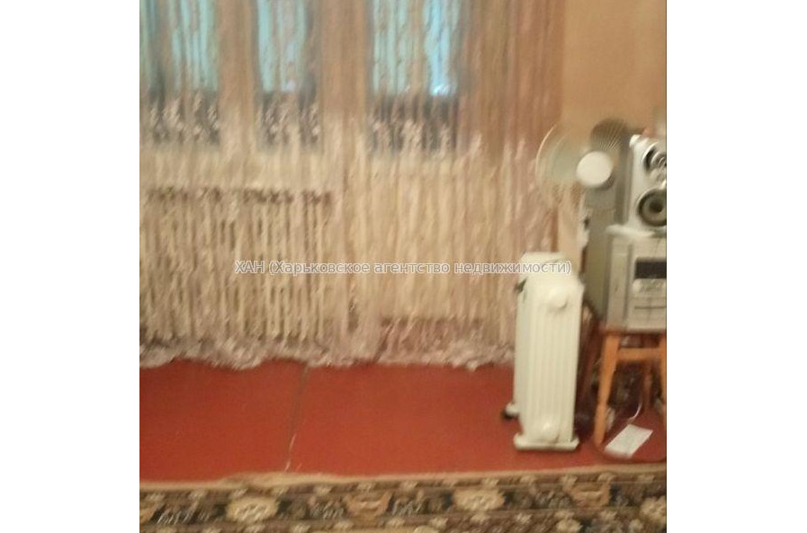 Продам квартиру, Ковтуна ул. , 1 кім., 40 м², косметический ремонт 