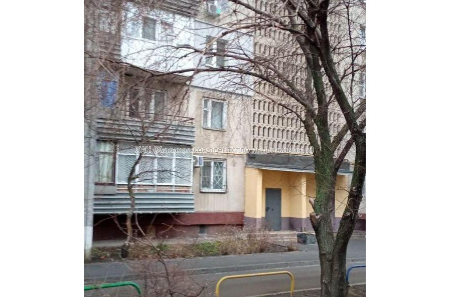 Продам квартиру, Ковтуна ул. , 1  ком., 40 м², советский ремонт 