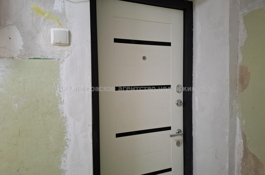 Продам квартиру, Большая Панасовская ул. , 224 , 1  ком., 32.80 м², капитальный ремонт 